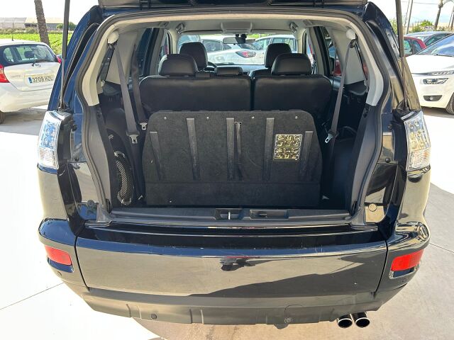 MITSUBISHI OUTLANDER 2.2 TDI AUTO 4X4 SPANISH LHD IN SPAIN 165000 MILES 7 SEATS 2010